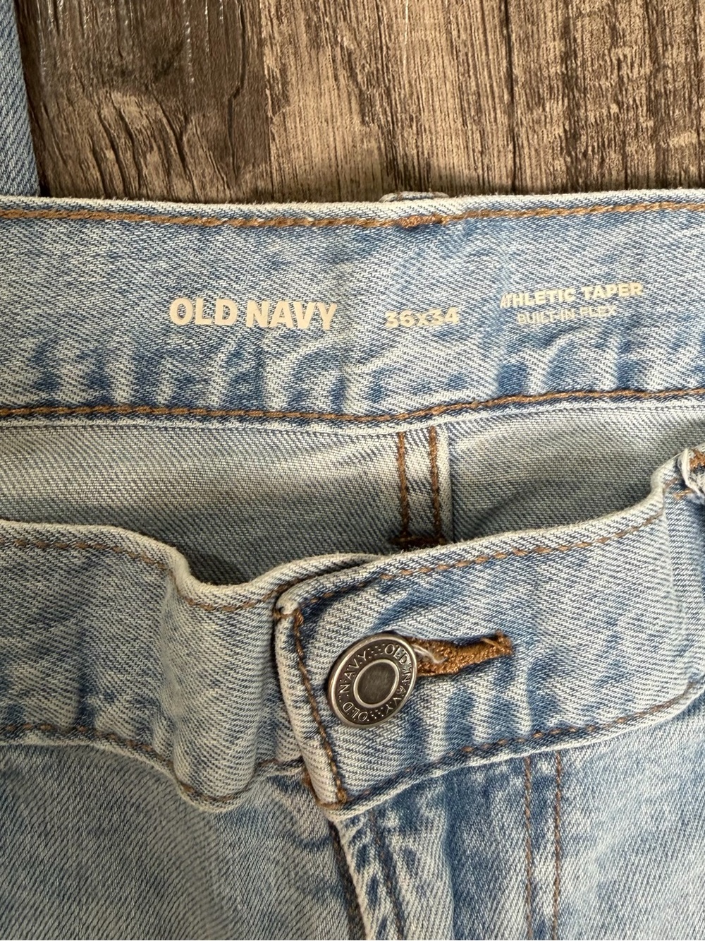 Old Navy Men Athletic Taper Built-In Flex Light Jeans Size 36X34 - Picture 2 of 6